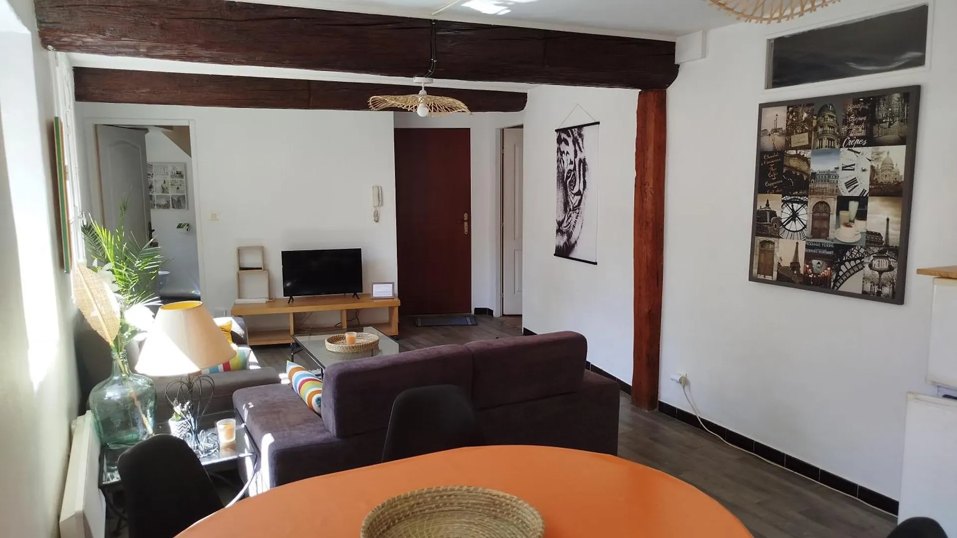 Lägenhet Appartement T3 2 Chambres Plein Centre Ville Arles