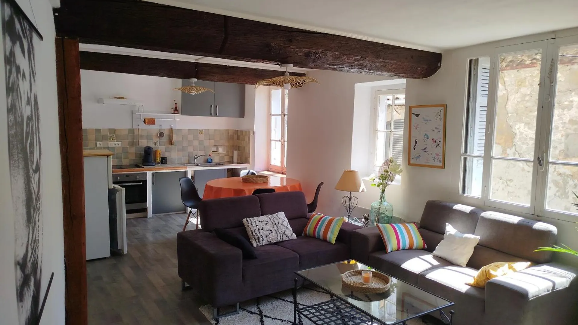 Appartement T3 2 Chambres Plein Centre Ville Arles Lägenhet